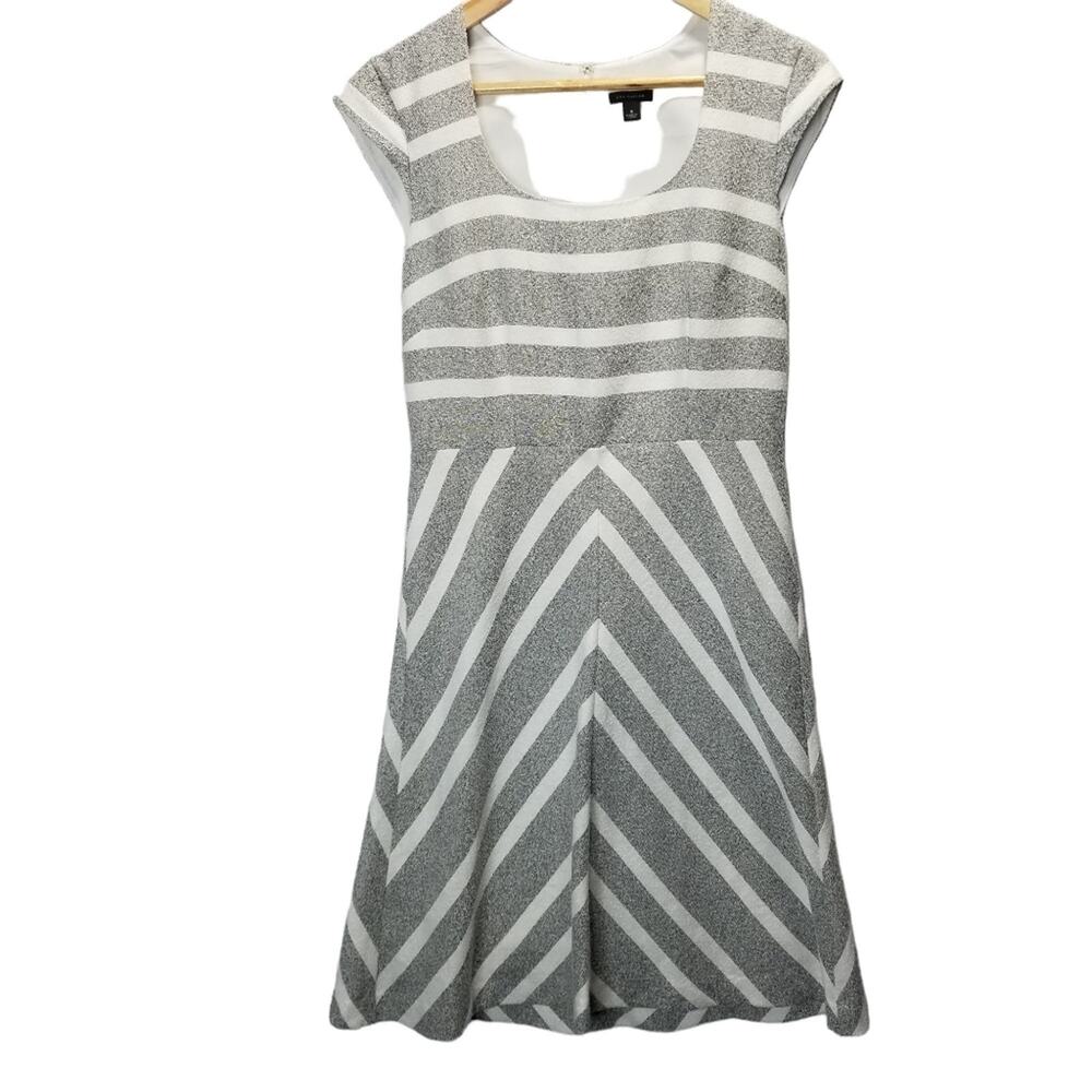 Ann Taylor dress 4 Fit and Flair gray white Striped Cap Sleeve Stretch